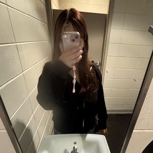 Meet your Posher, Avery